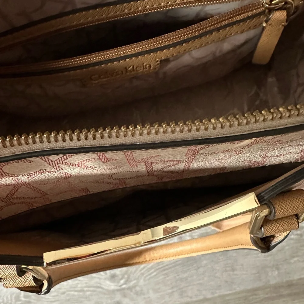 Calvin Klein Beige and Pink Satchel - Picture 5 of 10